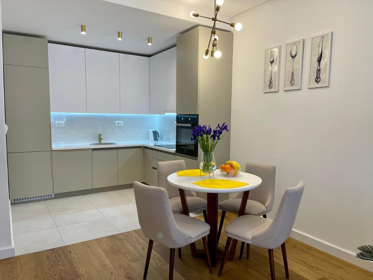 Suncoast Suites Бар Екстер'єр фото