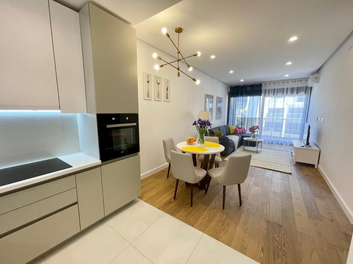 Suncoast Suites Бар Екстер'єр фото