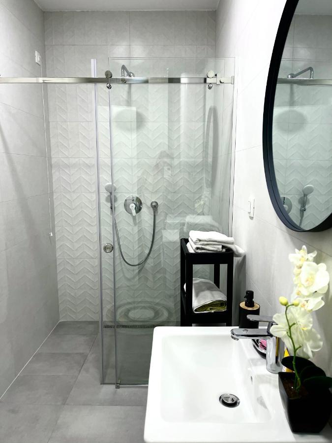 Suncoast Suites Бар Екстер'єр фото
